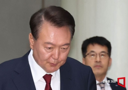 [포토] 4차 공판 마친 윤석열 전 대통령