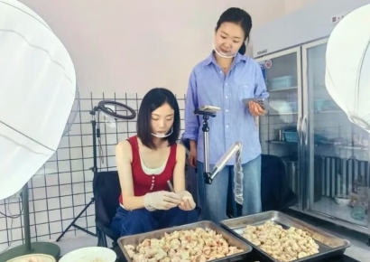 "어느새 스르르 잠들어…중독적이다" 폭락하던 식당 매출, '이것' 하나로 대반전