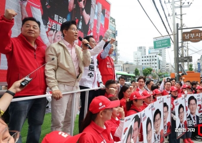 [포토] 강서 남부시장 찾은 김문수, '승부처' 수도권서 집중유세