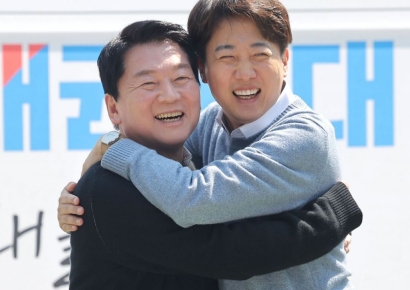 거악 이재명 막자는 안철수 "일정·시간 다 맞출테니 이준석 만나자"