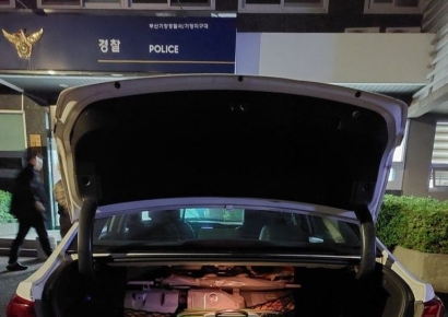 "택시에 전 재산 두고 내려" 부산 여행 노부부 눈물…4시간만에 찾아낸 경찰