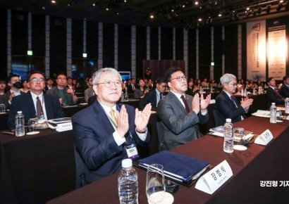 [2025금융포럼]금융의 미래, 규제와 혁신 사이에서 길을 묻다