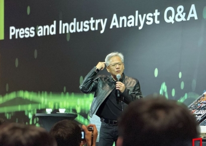 젠슨 황 "커피 한 잔 마시며 AI 슈퍼컴 돌리는 시대"