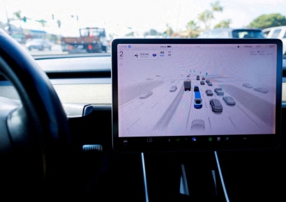 머스크, 테슬라 로보택시 내달 출시…초반엔 운행 범위 제한