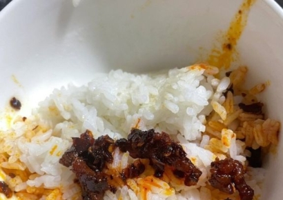 "교사는 고기반찬, 중학생은 양념만"…급식 사진에 중국 '발칵'