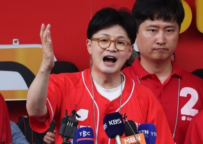 보수 아성 대구…韓 서문시장 세몰이·與 지역공략