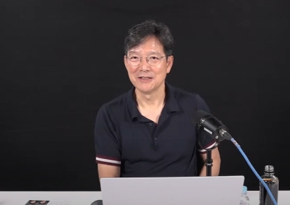 함익병, '지귀연 접대의혹'에 "50대 남자 룸살롱 다 가봐…누가 친구끼리 사진 찍나"