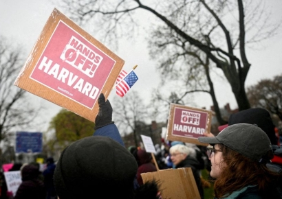 막 나가는 트럼프…하버드, 해외 유학생 못 받는다