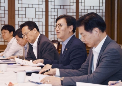 정부 "서울 주택가격 변동 확대…필요시 토허구역 추가 지정"