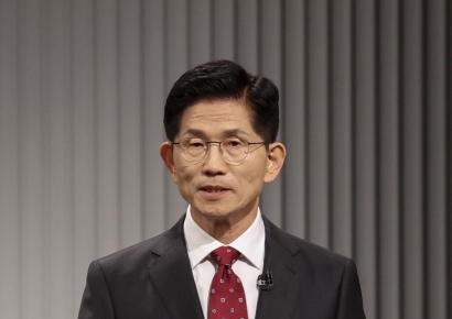 [포토] 김문수 "연금 2차 구조개혁 즉시 착수…청년 참여시킬 것"