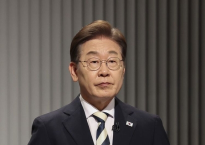 [포토] 이재명, '부자감세 철회' 요구에 "경제 어려워 유보해야"