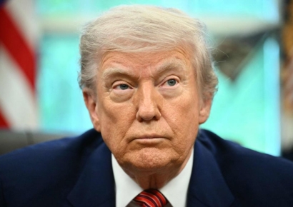 트럼프, 하버드에 "외국학생 이름·국적 공개"…美 대학가 긴장