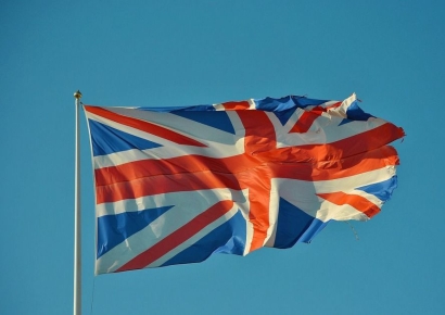 "트럼프 때문에 못살겠다" 미국인들 英시민권 신청 '폭증'