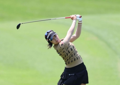 박현경, 노 보기 우승…역대 12번째 기록