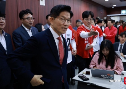 [포토] '전국을 새롭게' 지방시대 공약 발표 나서는 김문수
