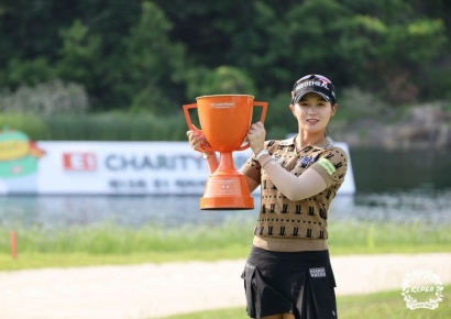 올해 첫 우승 박현경, 세계랭킹 50위 이내 다시 진입