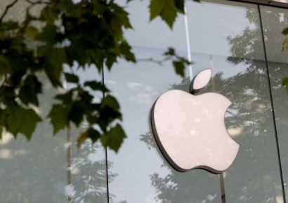 "팀 쿡 애플 CEO, 트럼프 중동 순방 동행 거부해 미운털"