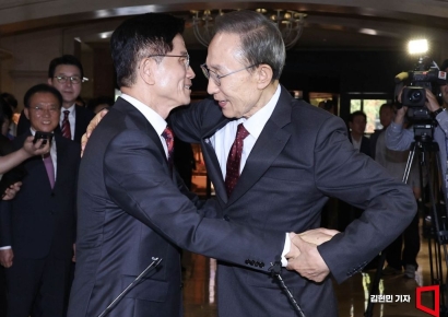 [포토] 김문수 끌어안는 이명박