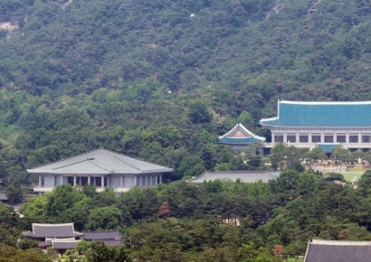 靑 "호르무즈 통행료 납부 검토는 사실 무근…고려 사항도 아냐"