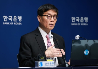 한은 "美법원 상호관세 제동, 적용 시 성장률 0.9%↑…금리 인하폭 커질 수 있다"(종합2보)