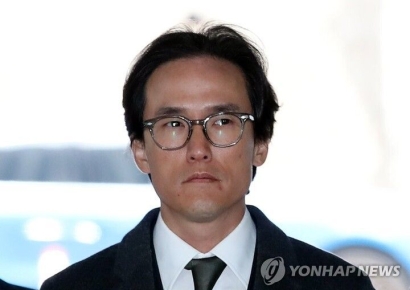 '횡령·배임 혐의' 조현범 회장 1심서 징역 3년…법정구속