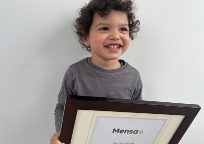 "생후 5주에 뒤집기, 7개월에 말문"…'만2세' 최연소 멘사 회원 보니 