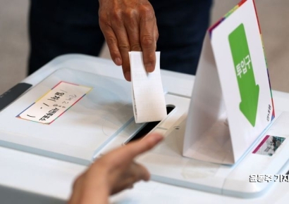 "우리나라 말해봐라"…'중국인 색출' 투표소 앞 '한국어 테스트' 단체 파문