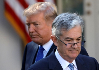 백악관 찾은 파월…트럼프 면전서 "금리 결정시 정치적 고려 없다"