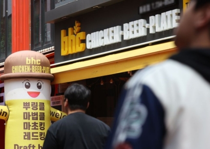 실험대 오른 '자율가격제'…소비자는 울고, 배달앱·본사는 웃고?