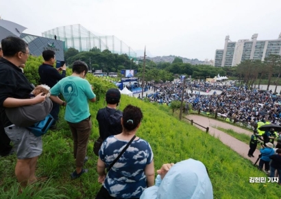 [포토] 대선 하루 앞둔 이재명 후보 '서울 강북 유세'