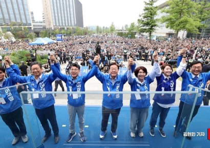 [포토] 마곡 서울식물원 유세하는 이재명 민주당 후보