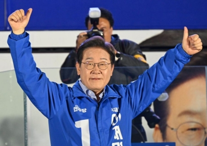 李 '빛의 혁명' 여의도서 유세 마무리…"尹정권 심판"