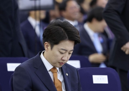 [포토] 이재명 대통령 취임선서 참석한 이준석 