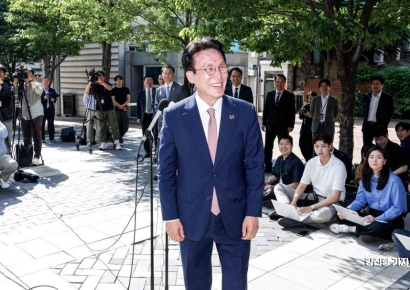 [포토] 환하게 웃는 김민석 국무총리 후보자