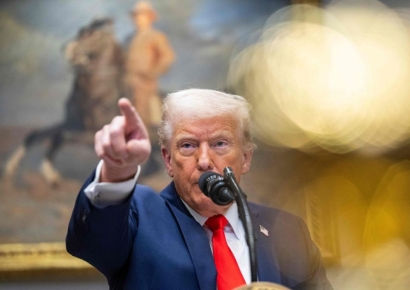 트럼프, 9일부터 이란 등 12개국 국민 美 입국 금지