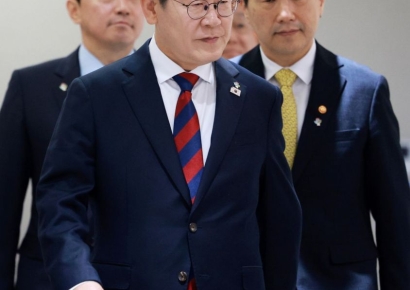 '첫 국무회의 주재' 李대통령 "체제정비 시간 필요…최선 다해달라"