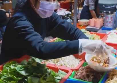 "돈 받은 손으로 음식 만지고 더러워" 길거리 음식 위생관리 나선 대만