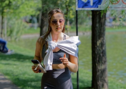 같은 건물 앞에서 네 번이나…대변 보고 도망간 조깅女에 호주 발칵