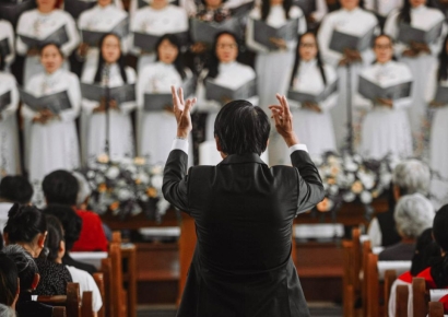 설교 중 돌연 사망한 목사…고스란히 생중계로 전파