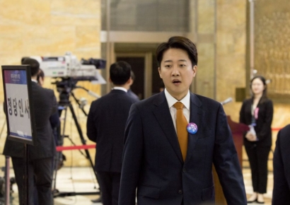 "이준석 의원직 제명" 국민 청원…35만명 넘었다