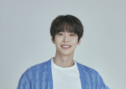[인터뷰]NCT 도영 "청량에 벅참 한 스푼…음악은 나의 힘"