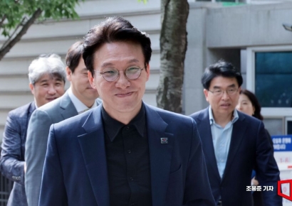 [포토] 출근하는 김민석 총리 후보자