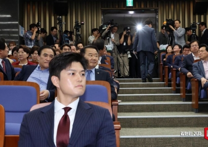 국민의힘, 李대통령 재판 연기에 "임기 끝까지 모든 수단 동원해 싸울 것"