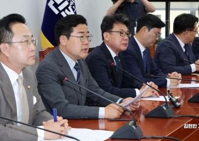 [포토] 민주 "최소 21조 이상 추가 추경 필요…크면 클수록 좋아"