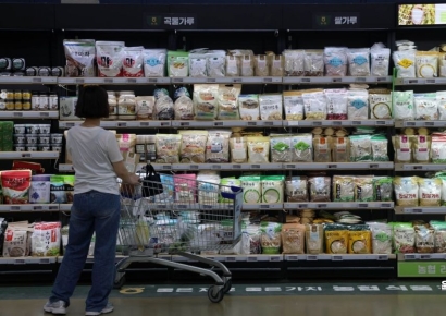 "저라고 싸고 질낮은 냉동으로 때우고 싶겠나"…벼랑 끝 美 Z세대 '생존 전략'