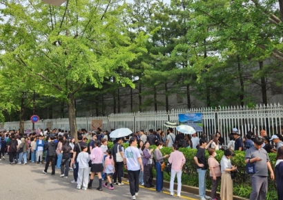 [르포]"마지막일 것 같아 급히 상경했어요"…'대기줄 300m' 청와대 오픈런