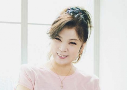 고인된 가수 누드사진 판매한 日 음반사…법으로 못 막는다는데 