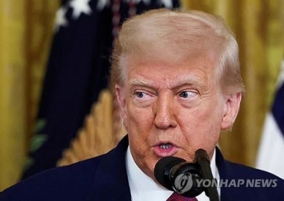 트럼프, 일본제철 US스틸 인수 사실상 승인…행정명령 서명(상보)