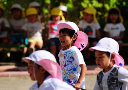 아이 빈자리 노인으로…출산율 감소에 유치원 2만곳 문 닫은 中 근황