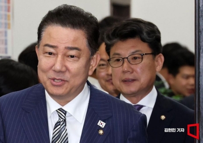 [포토] 김병기 "국민 체감 '민생회복지원금' 추경, 빠르게 집행할 것"